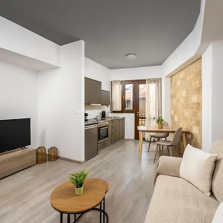 Mulberry Apartment *