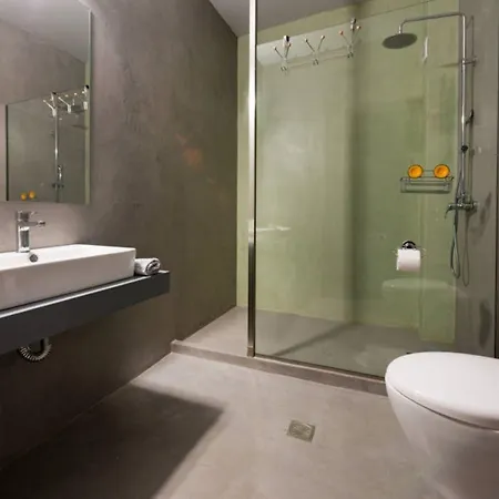 Mulberry Apartment *