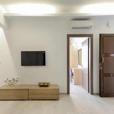 Апартаменти Mulberry Rhodes City